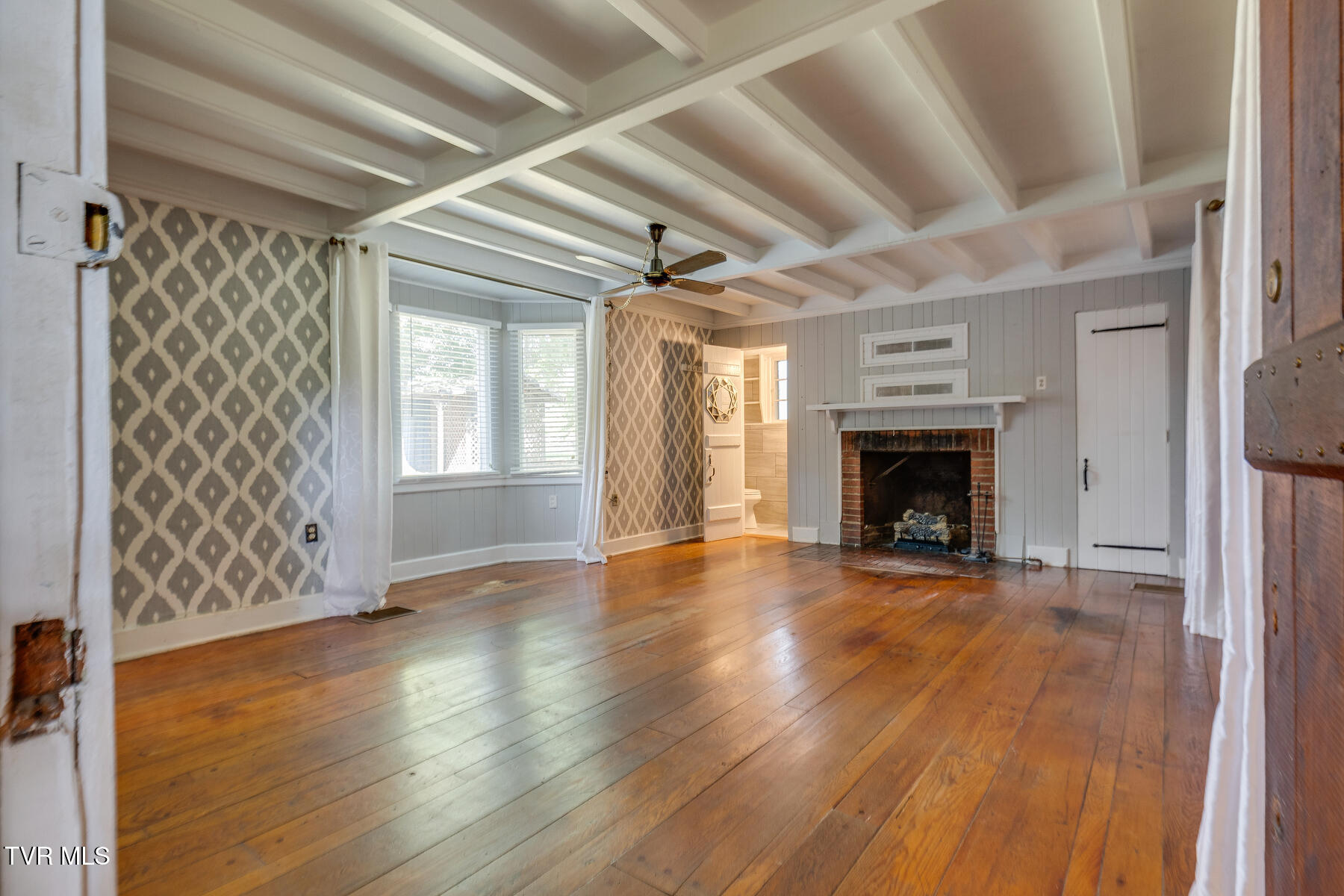 120 Rock Road Bristol, TN 37620 - Photo 23 of 38 013