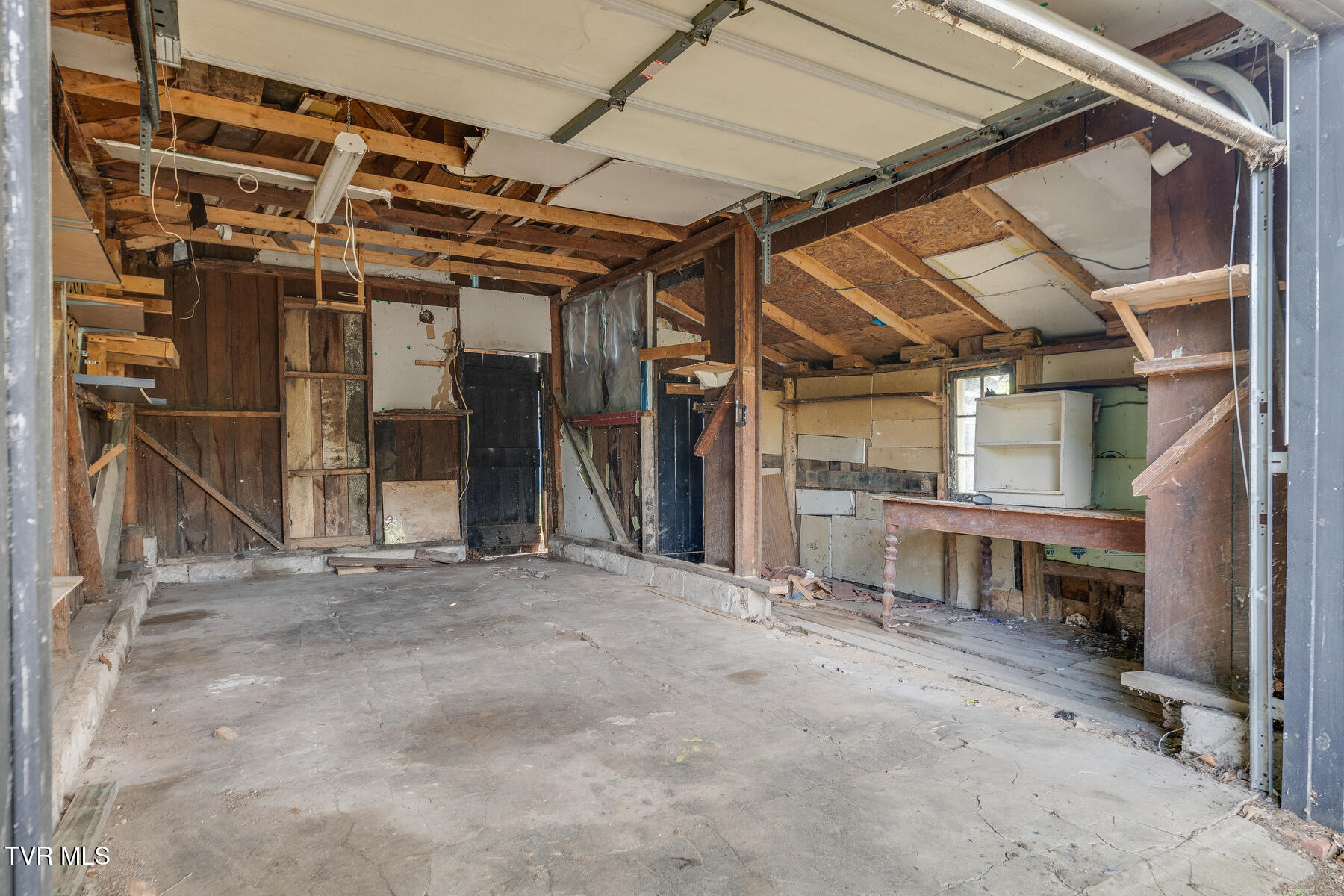 120 Rock Road Bristol, TN 37620 - Photo 38 of 38 035