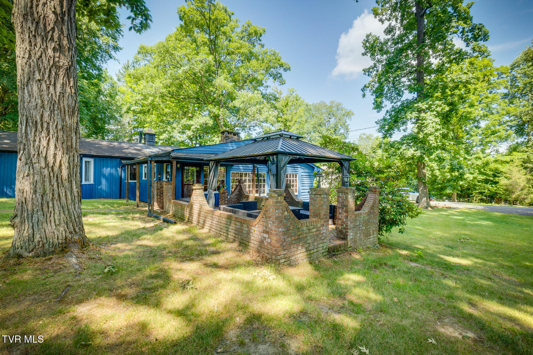 120 Rock Road Bristol, TN 37620 - Photo 5 of 38 026