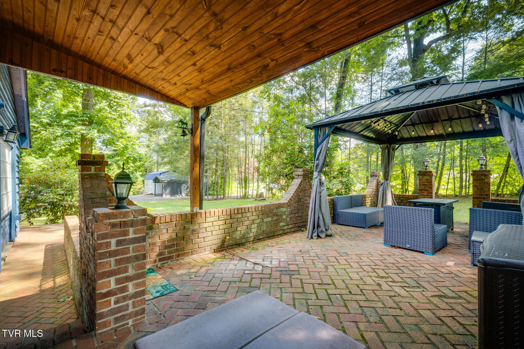 120 Rock Road Bristol, TN 37620 - Photo 6 of 38 027