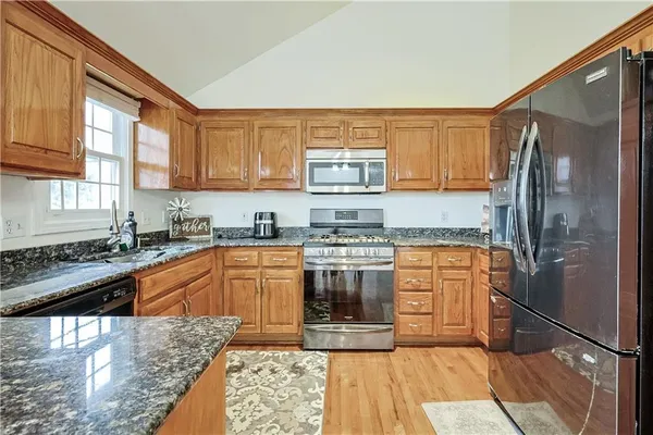 $325,000 | 3904 Remington Court, St. Joseph, MO 64506