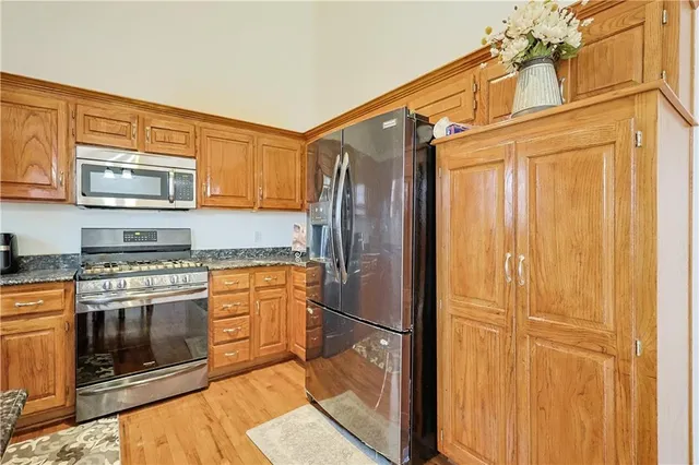 $325,000 | 3904 Remington Court, St. Joseph, MO 64506