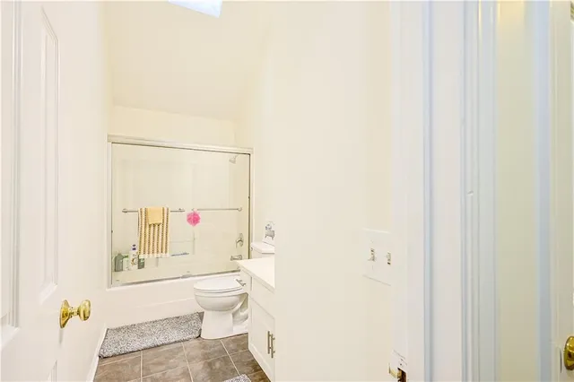 $325,000 | 3904 Remington Court, St. Joseph, MO 64506