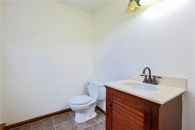 $325,000 | 3904 Remington Court, St. Joseph, MO 64506