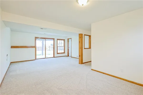 $325,000 | 3904 Remington Court, St. Joseph, MO 64506