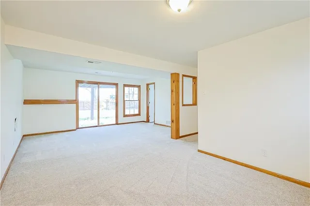 $325,000 | 3904 Remington Court, St. Joseph, MO 64506