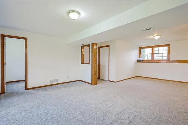 $325,000 | 3904 Remington Court, St. Joseph, MO 64506