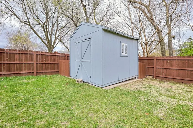 $325,000 | 3904 Remington Court, St. Joseph, MO 64506