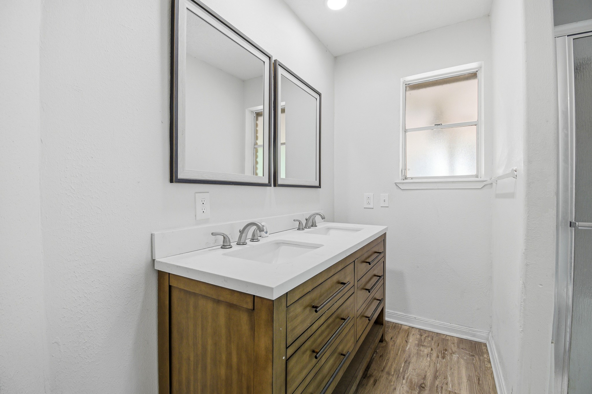 701 St Lawrence River Road Montgomery, TX 77316 - Photo 15 of 35 Downstairs bathroom