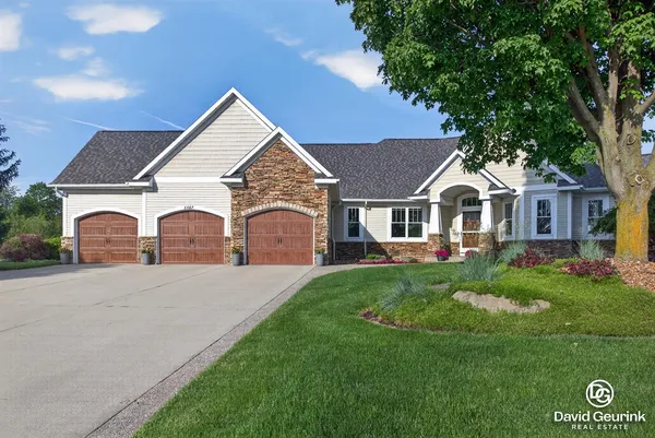 $990,000 | 3567 Elk Court, Zeeland, MI 49464