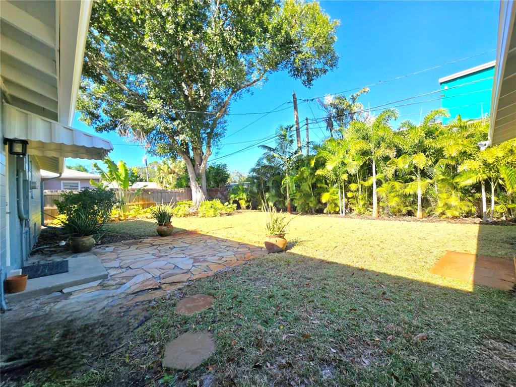 4737 Del Rio Way South Gulfport, FL 33711 - Photo 29 of 55 a view of yard