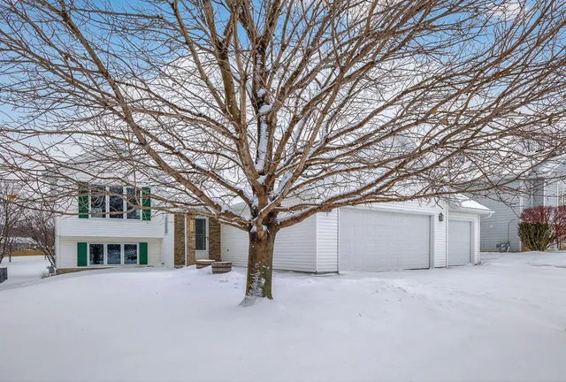 $419,900 | 3608 Ironwood Court Southwest, Rochester, MN 55902