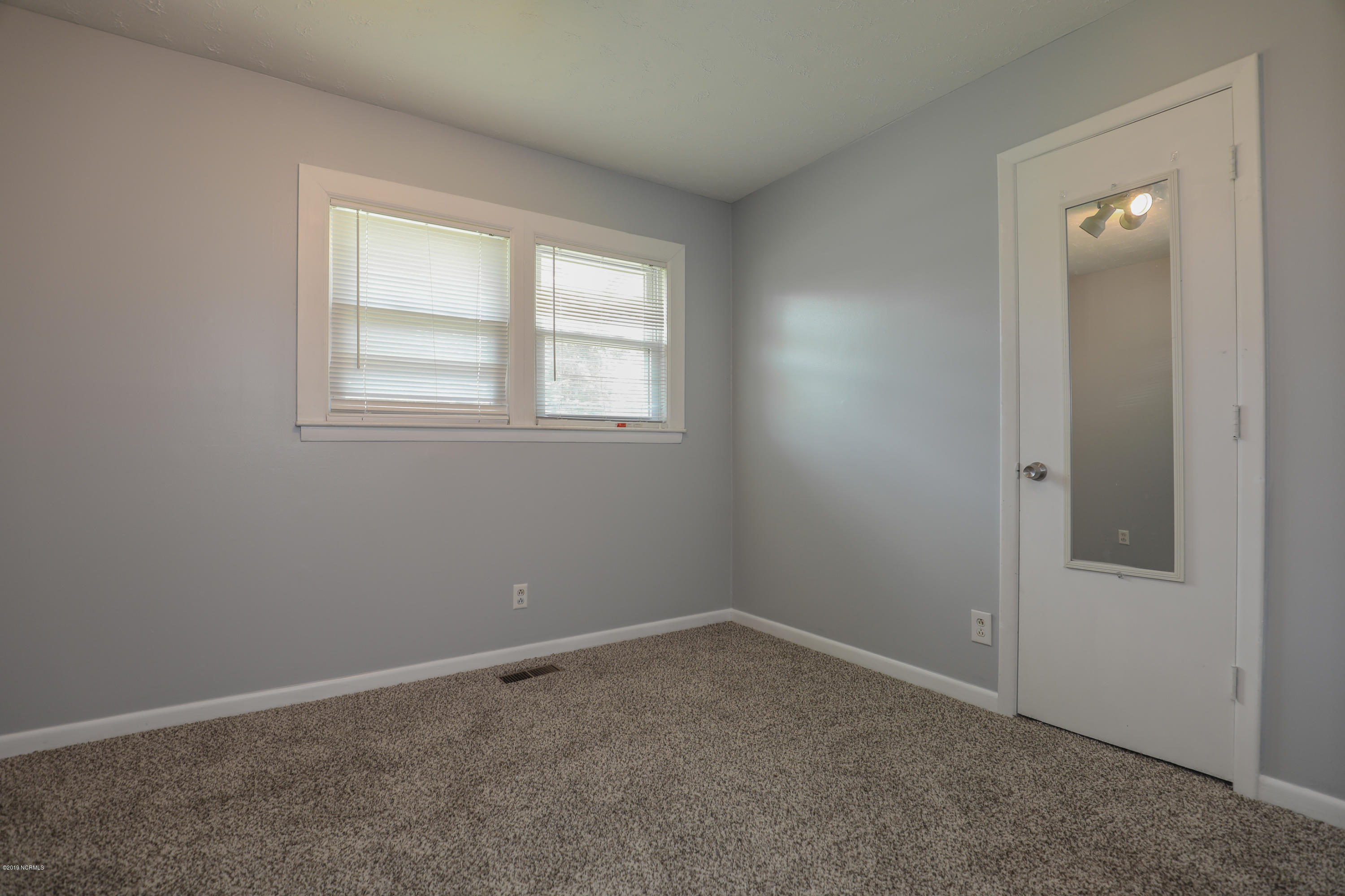 8 Victoria Road Jacksonville, NC 28546 - Photo 15 of 28 untitled-5193