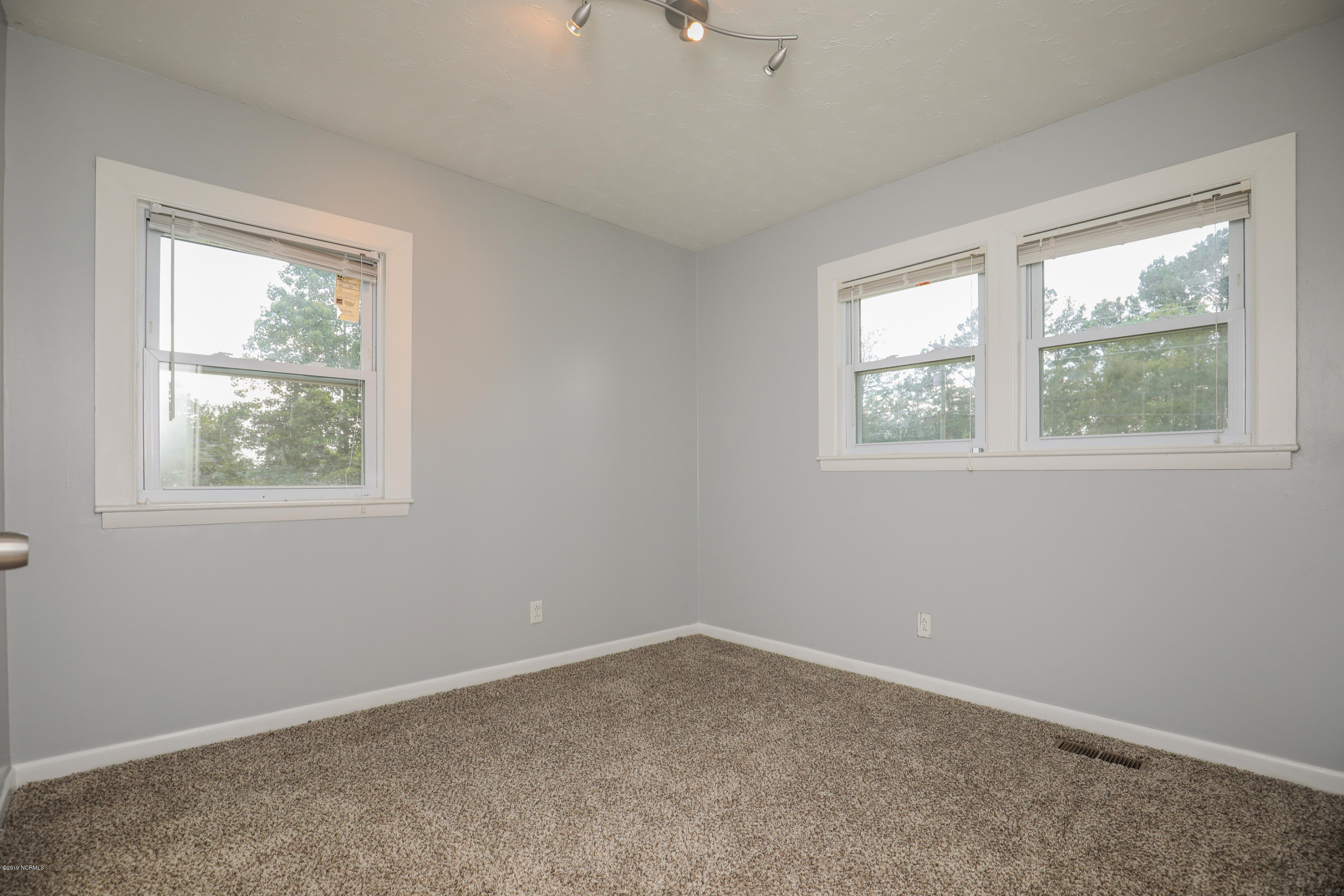 8 Victoria Road Jacksonville, NC 28546 - Photo 18 of 28 untitled-5199
