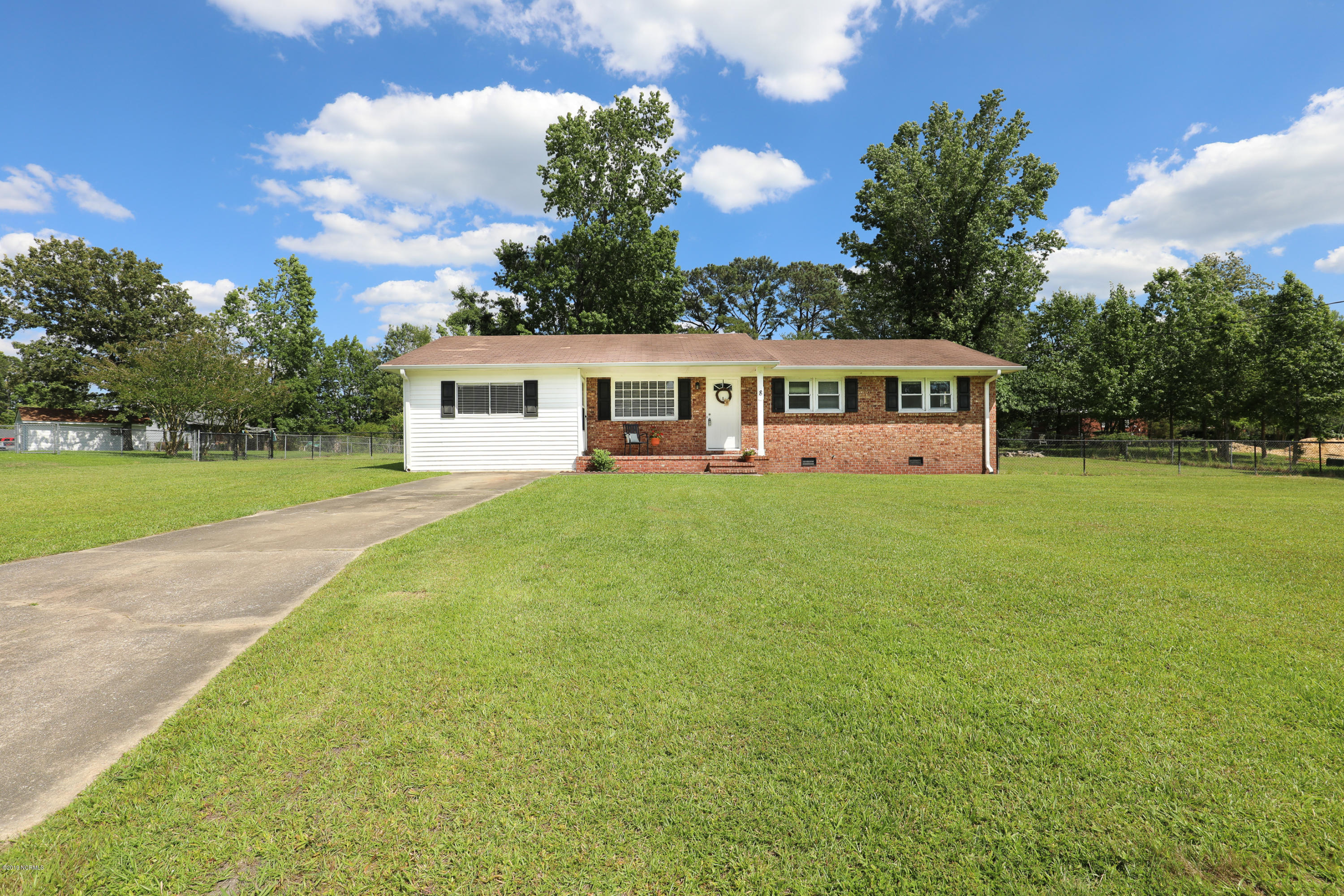8 Victoria Road Jacksonville, NC 28546 - Photo 2 of 28 untitled-5250