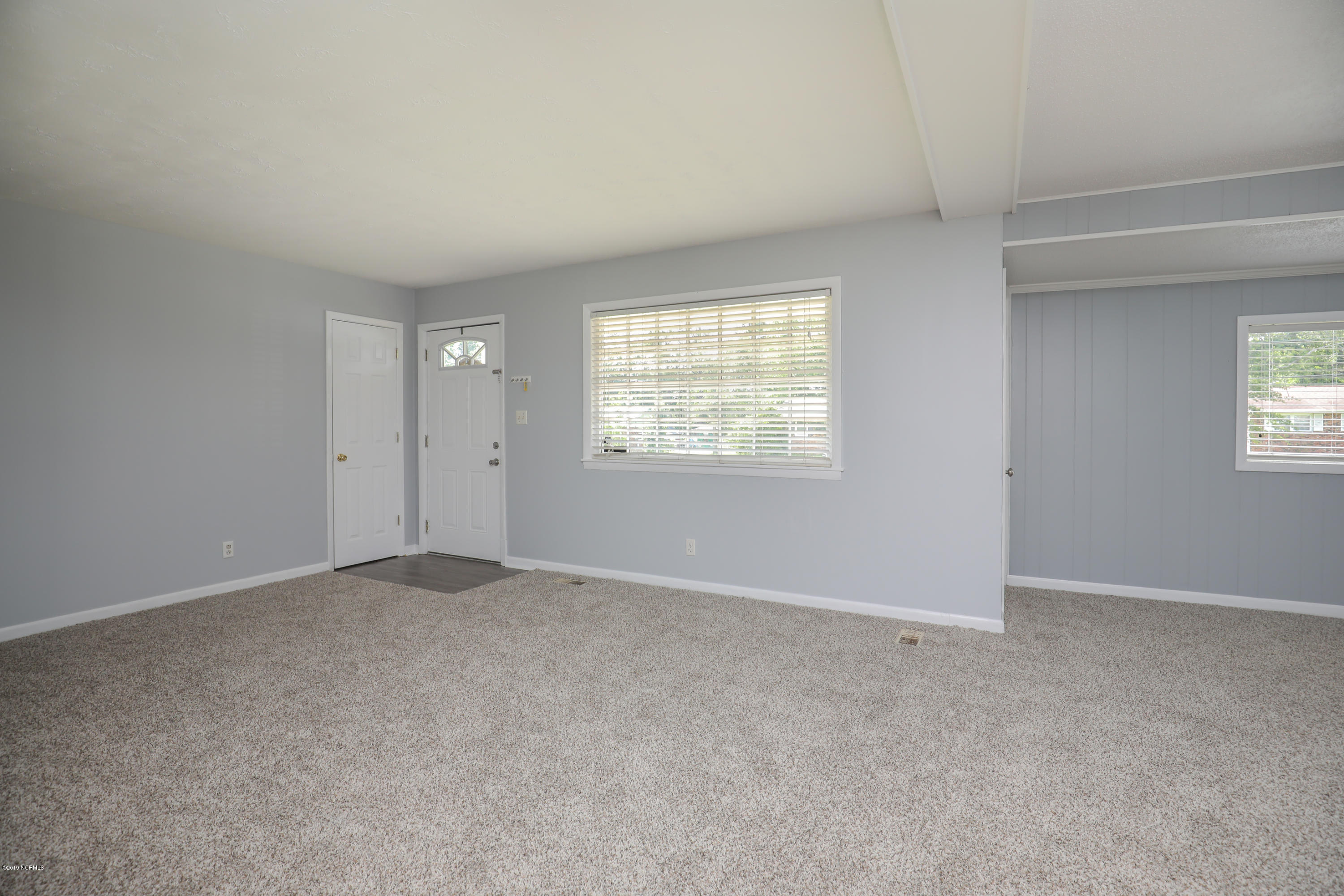 8 Victoria Road Jacksonville, NC 28546 - Photo 3 of 28 untitled-5236