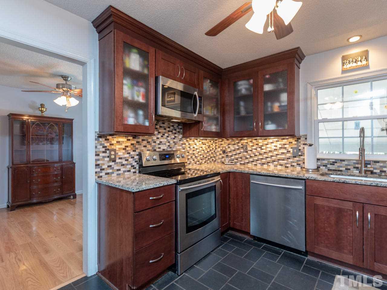 3616 Morningside Drive Raleigh, NC 27607 - Photo 4 of 29