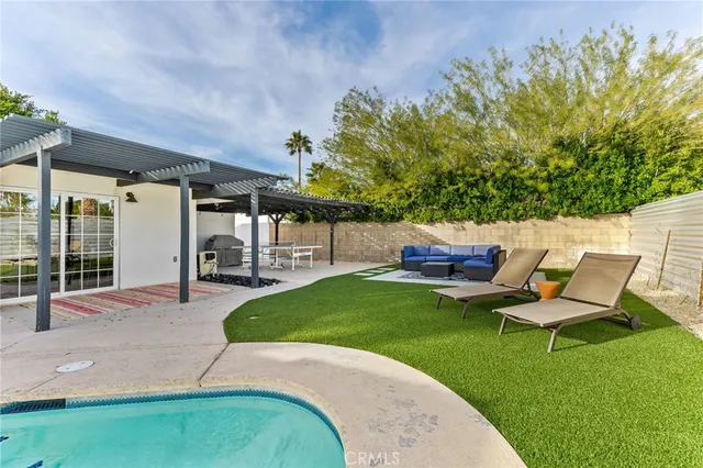 $3,500 | 2564 North Aurora Drive, Palm Springs, CA 92262