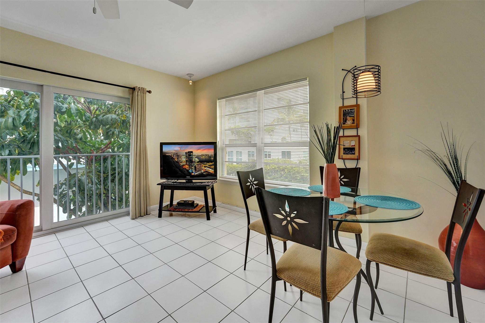 341 North Birch Road, Unit 316 Fort Lauderdale, FL 33304 - Photo 13 of 37 Photo 13