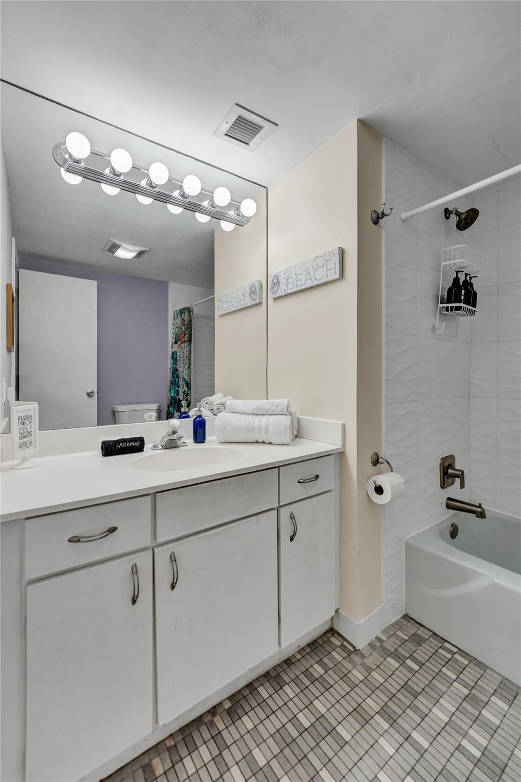 341 North Birch Road, Unit 316 Fort Lauderdale, FL 33304 - Photo 23 of 37 Photo 23