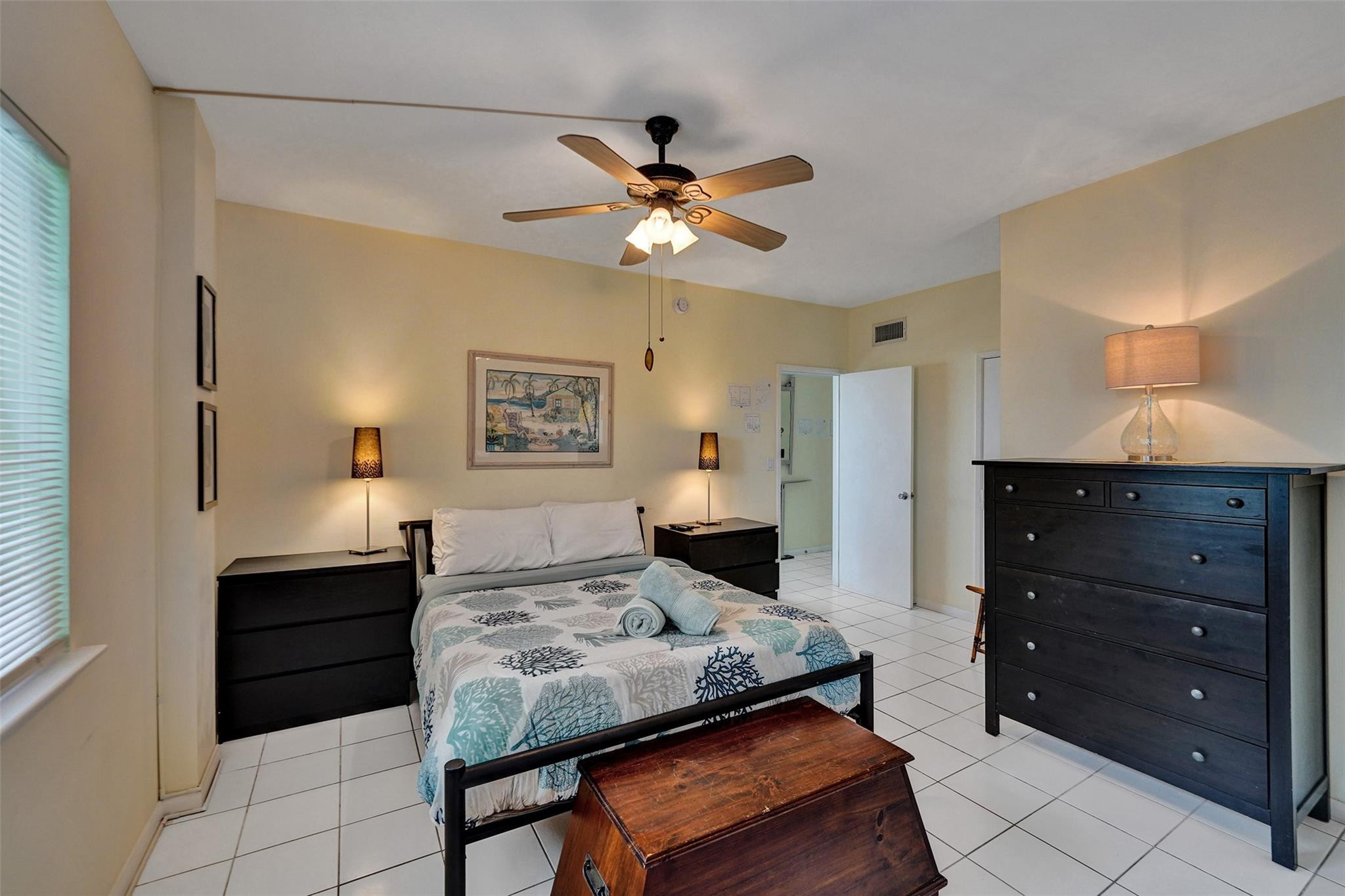341 North Birch Road, Unit 316 Fort Lauderdale, FL 33304 - Photo 25 of 37 Photo 25