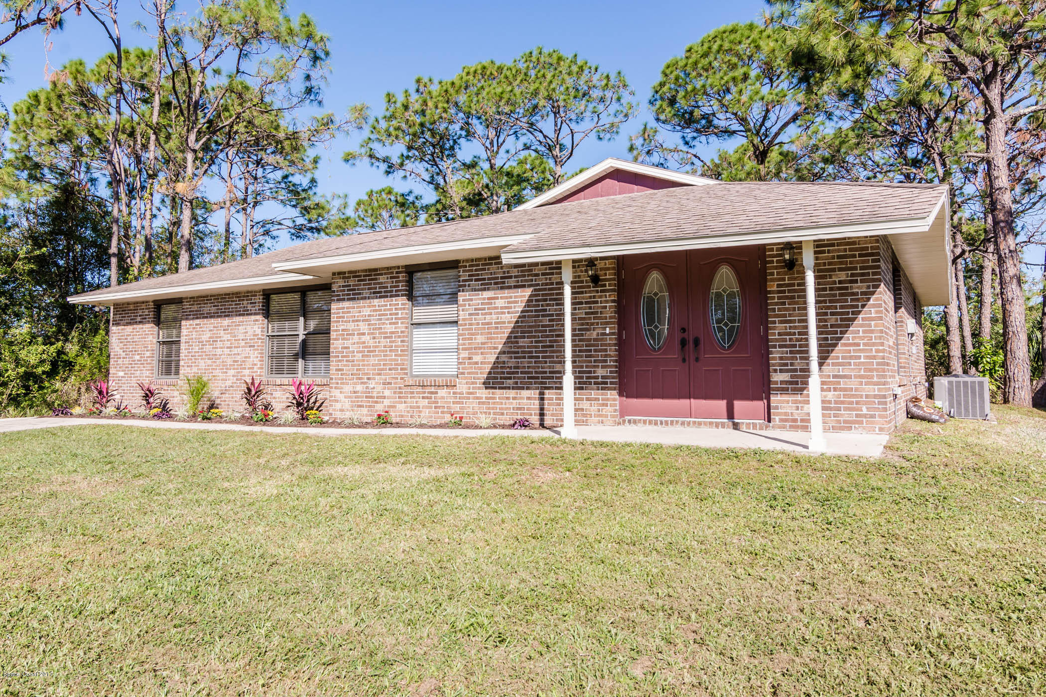 262 Abalone Road Northwest Palm Bay, FL 32907 - Photo 1 of 21 01_DSC6058