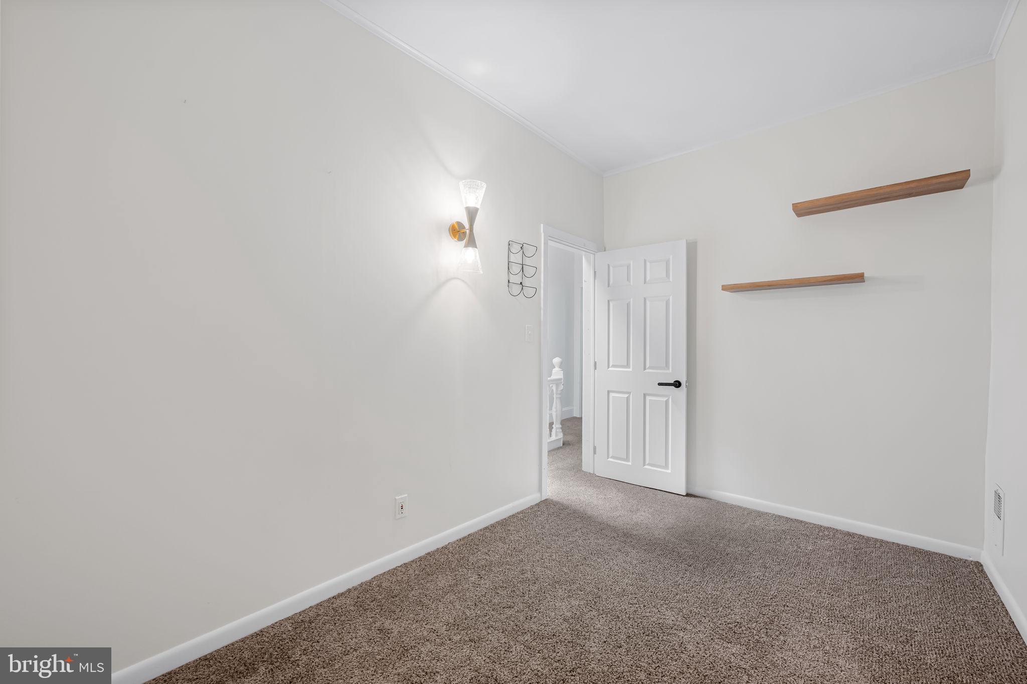 4124 Falls Road Baltimore, MD 21211 - Photo 16 of 38 2nd floor 2nd bedroom