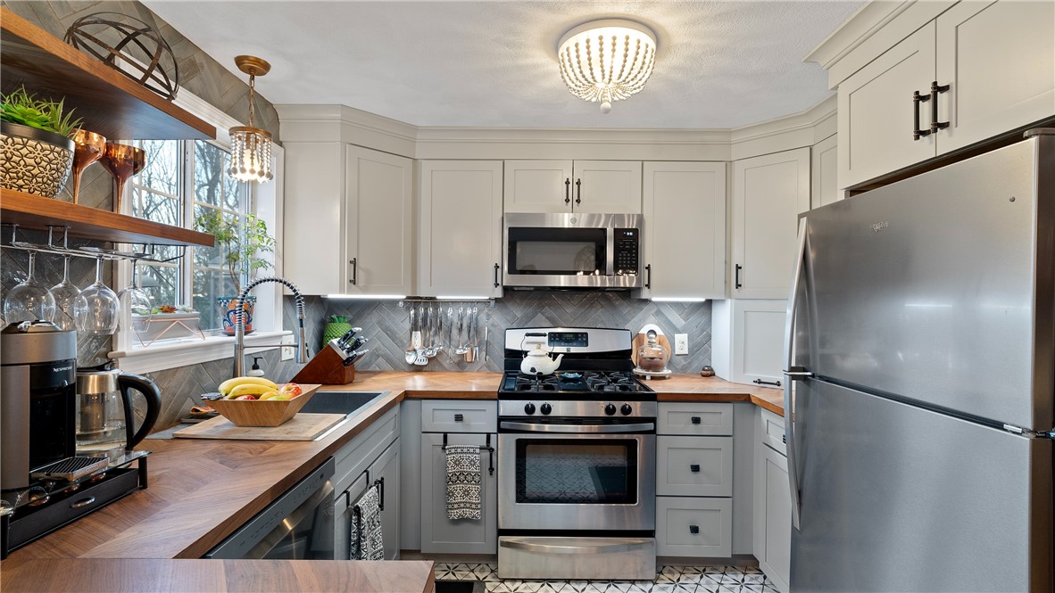 37 Eagle Run, Unit 37B Warwick, RI 02818 - Photo 6 of 31