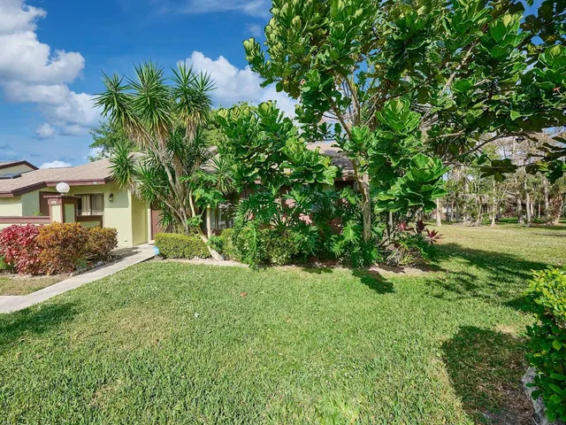 $302,000 | 498 Iron Forge Court, Royal Palm Beach, FL 33411