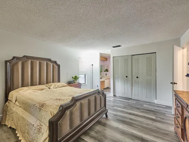 $302,000 | 498 Iron Forge Court, Royal Palm Beach, FL 33411