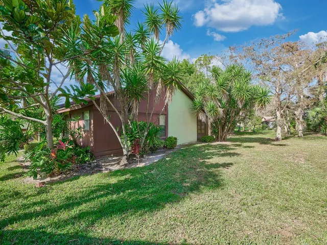 $302,000 | 498 Iron Forge Court, Royal Palm Beach, FL 33411