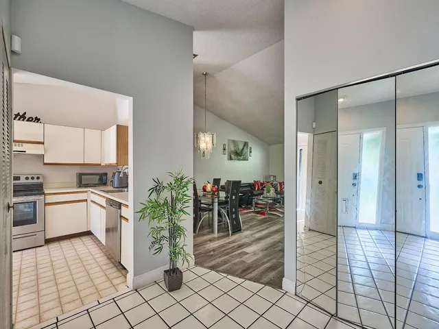 $302,000 | 498 Iron Forge Court, Royal Palm Beach, FL 33411