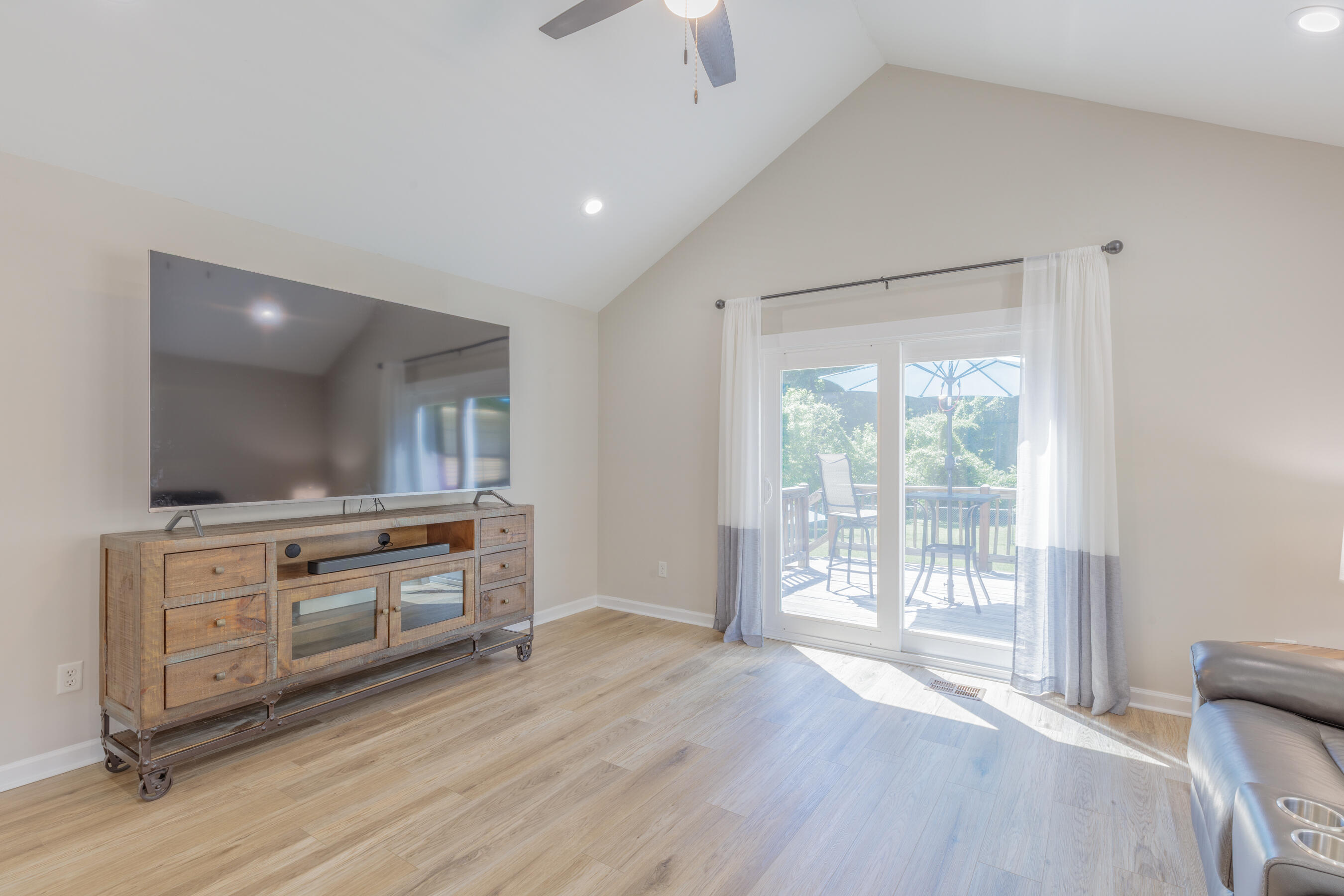 3784 Kellys Ferry Road Chattanooga, TN 37419 - Photo 17 of 51 3785 Kelly Ferry HD-36