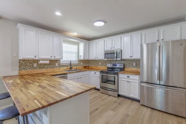$349,000 | 3784 Kellys Ferry Road, Chattanooga, TN 37419