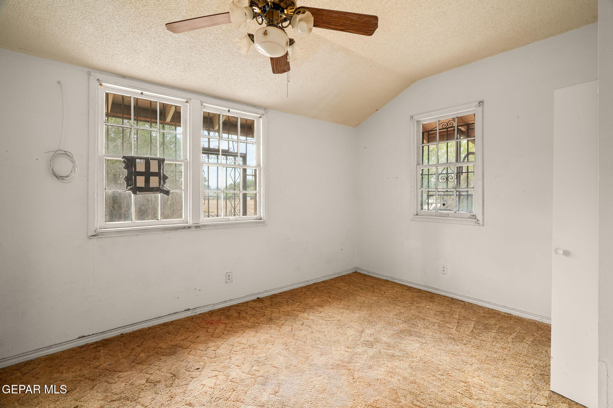 7798 Rosedale Street El Paso, TX 79915 - Photo 70 of 93 7798 Rosedale St-25