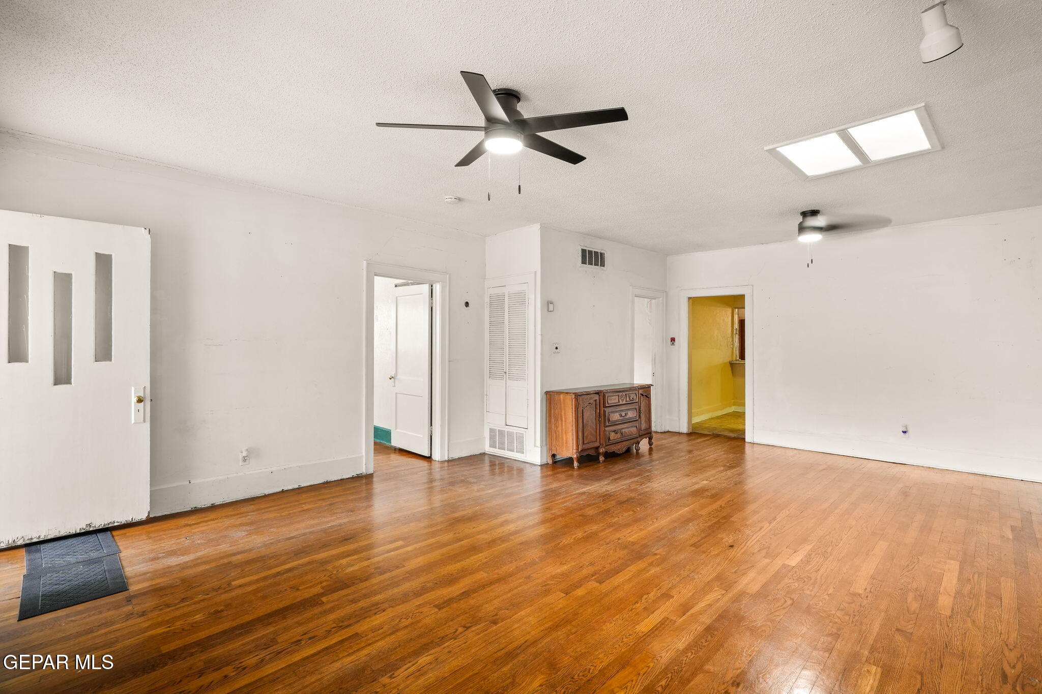 7798 Rosedale Street El Paso, TX 79915 - Photo 8 of 93 7798 Rosedale St-07