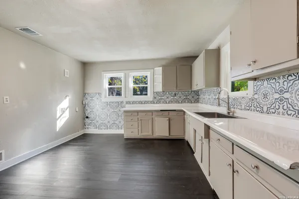 $1,550 | 222 Belmont, San Antonio, TX 78202
