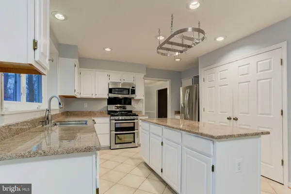 $949,900 | 7504 Mullingar Court, Springfield, VA 22153
