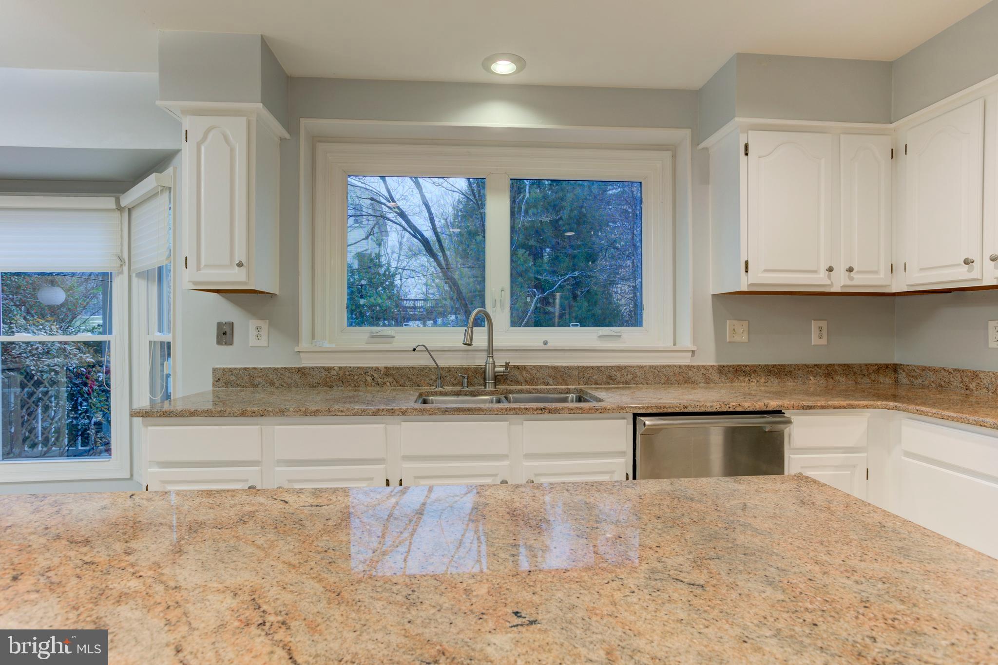 7504 Mullingar Court Springfield, VA 22153 - Photo 15 of 43 Kitchen - Granite