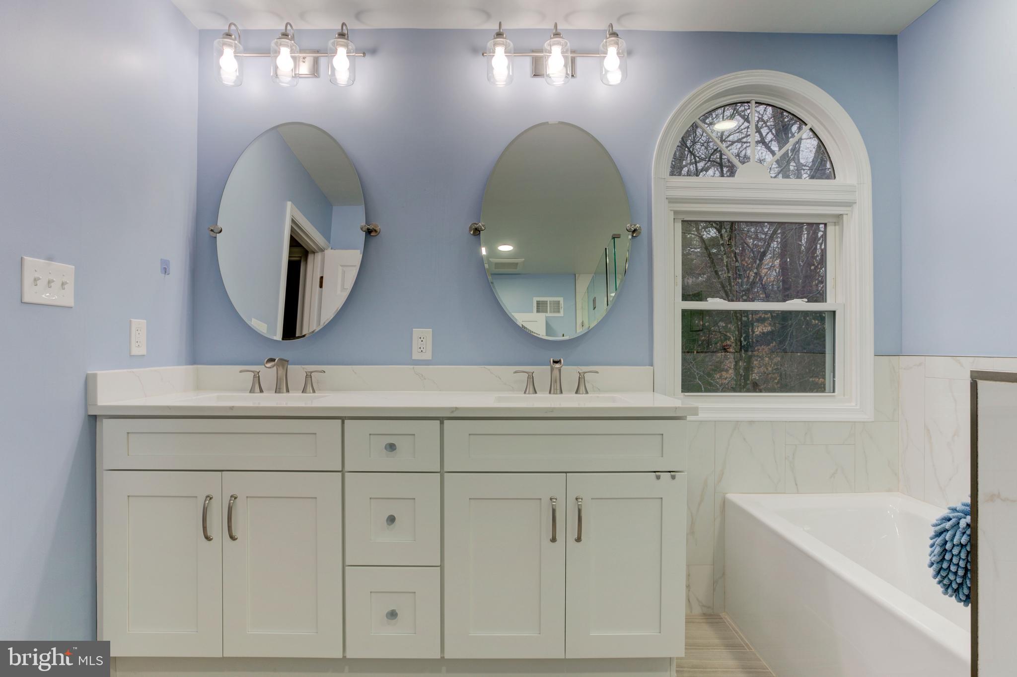 7504 Mullingar Court Springfield, VA 22153 - Photo 29 of 43 Primary Bath