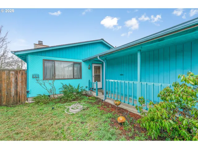 $375,000 | 219 17th Street, Springfield, OR 97477