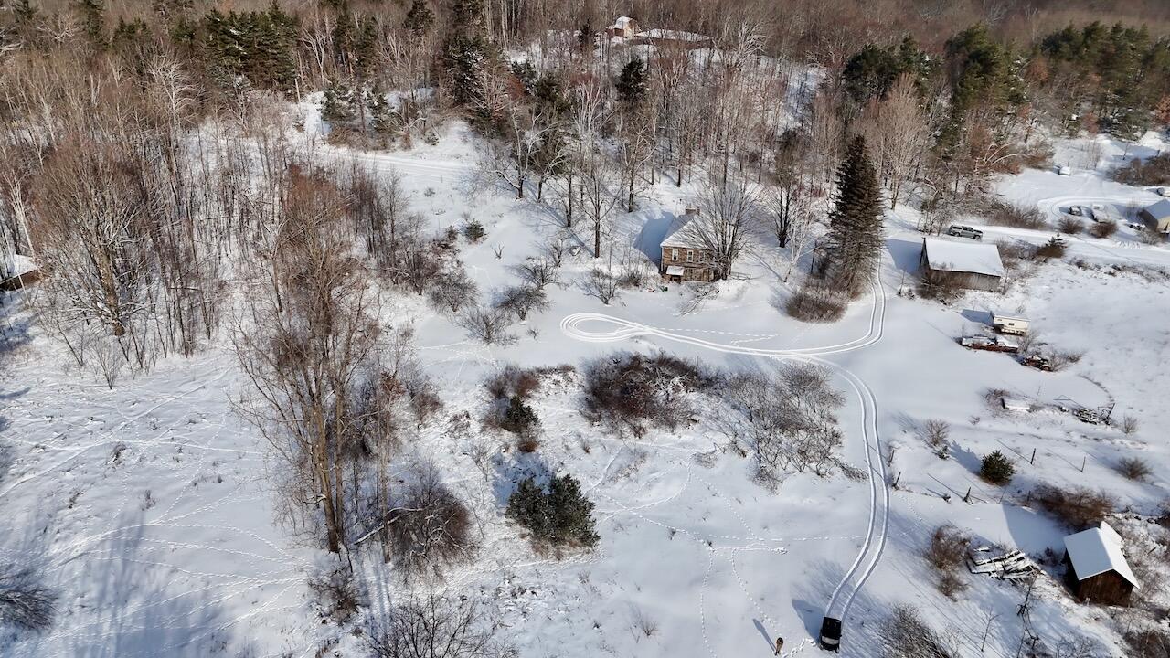 6182 Hamilton Road Harrison, MI 48625 - Photo 3 of 56