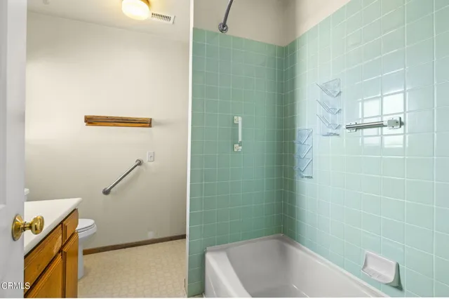 a bathroom with a tub
