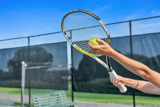 $389,000 | 269 Grand Central Parkway, Unit 4T | Glen Oaks