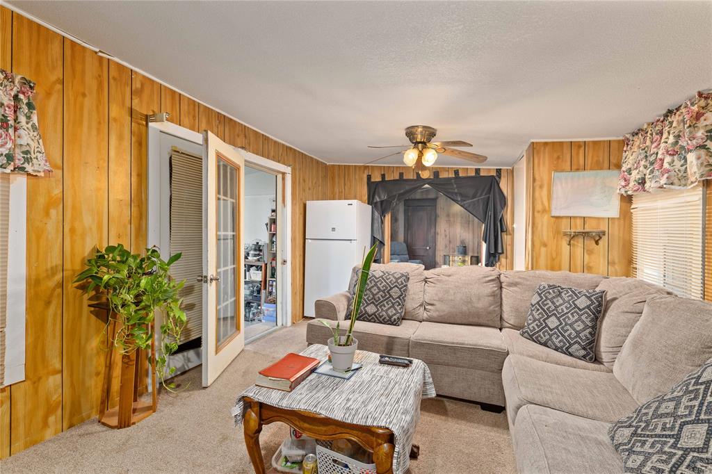 3800 County Road 112 Brownwood, TX 76801 - Photo 24 of 37 Second living room at the back of the house