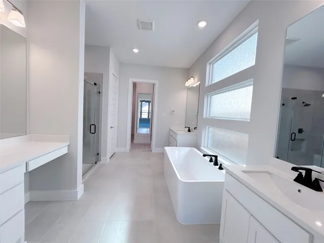 en empty room with windows