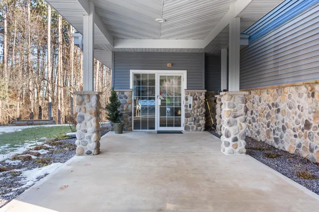 $319,900 | 114 Pilgrim Drive, Unit 7, Wisconsin Dells, WI 53965