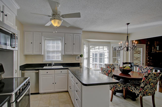 809 South Channel Court Charleston, SC 29412 - Photo 9 of 32 809 S Channel (22)0022