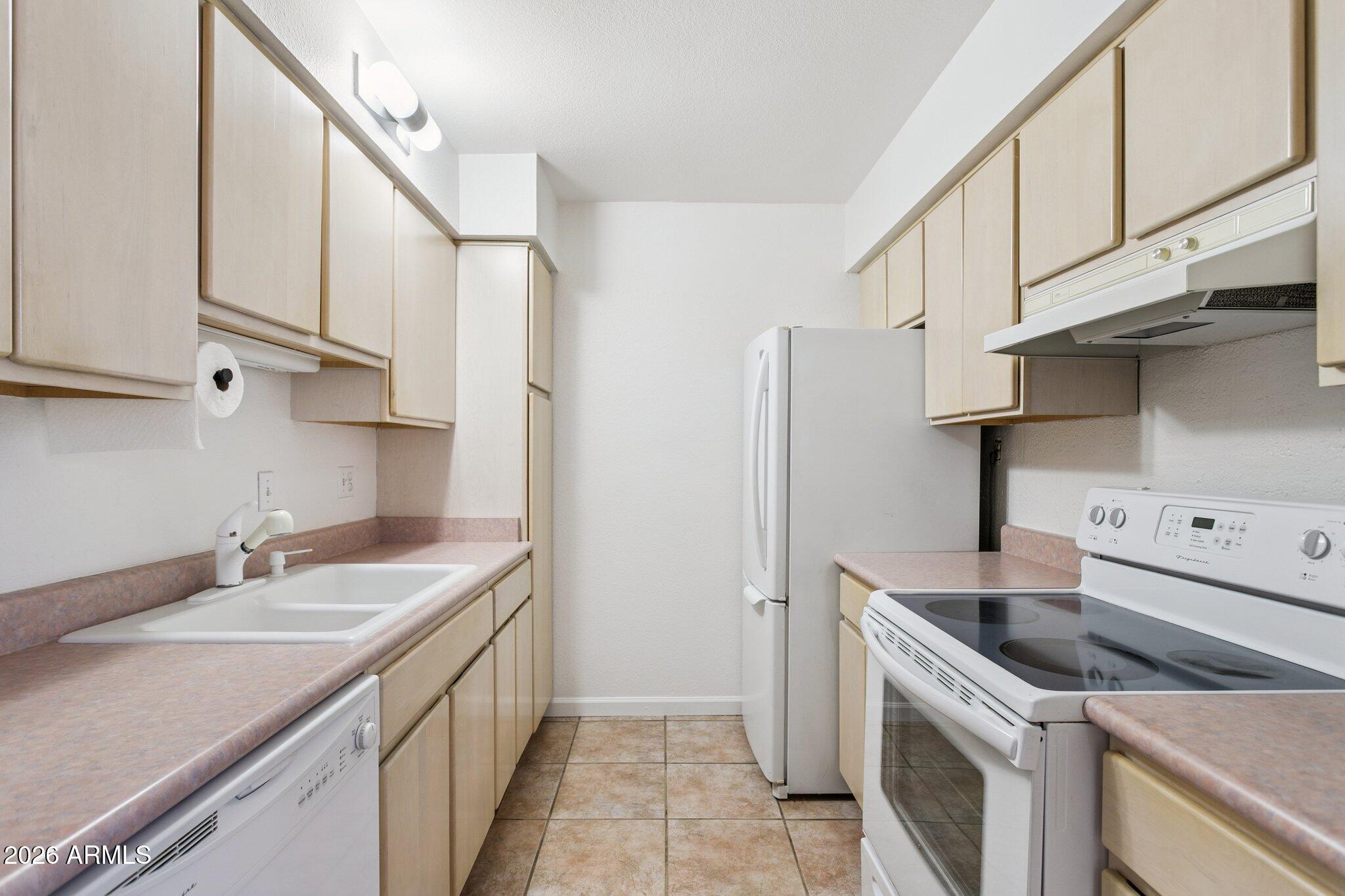 7625 East Camelback Road, Unit A144 Scottsdale, AZ 85251 - Photo 10 of 24 10-web-or-mls-7625-e-camelback-rd-144a