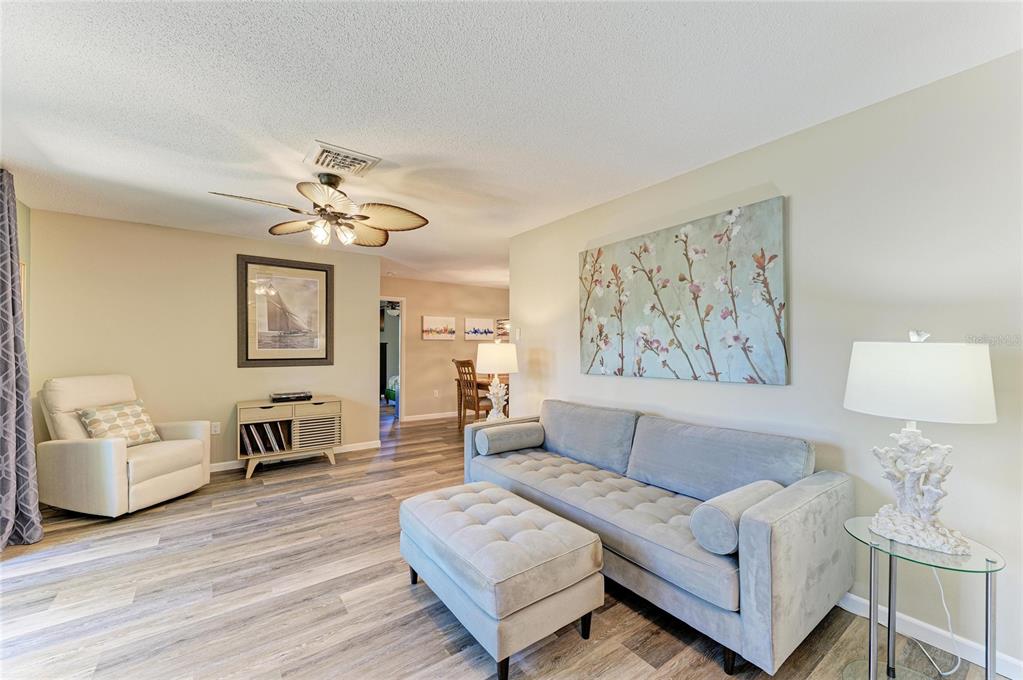 1184 Kenisco Road Venice, FL 34293 - Photo 9 of 47